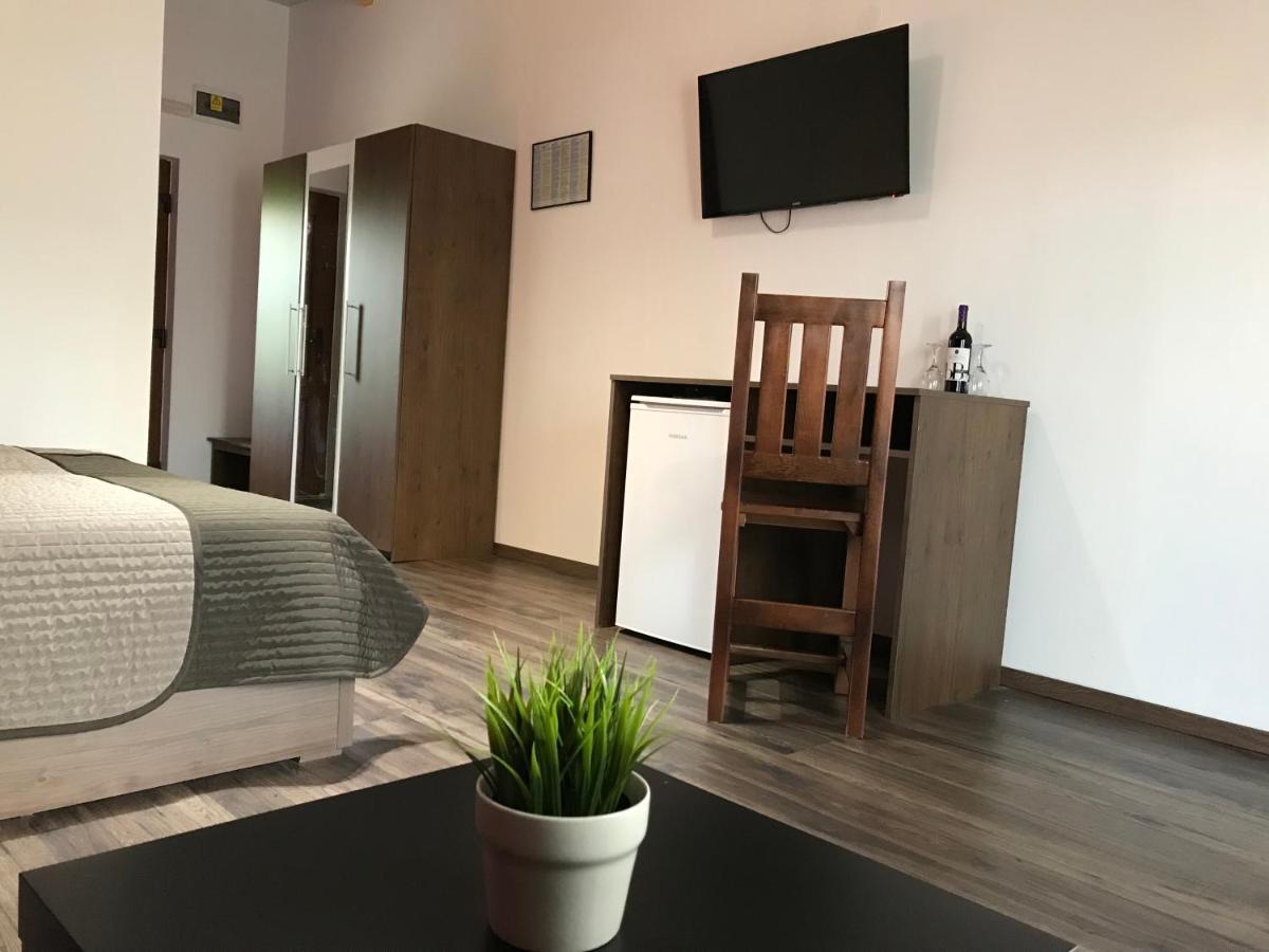 Villa Rubcic Rooms Rakovica Buitenkant foto